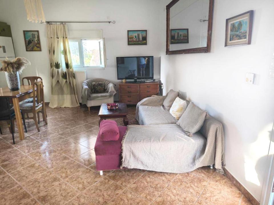 Elena'S Farm House Near Airport And Artemida Beach Exterior foto
